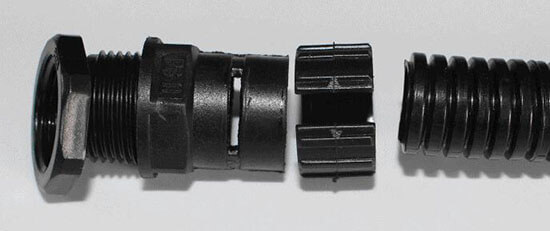 Openable plastic conduit connector with conduit show