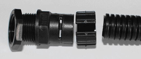 Openable plastic conduit connector with conduit show